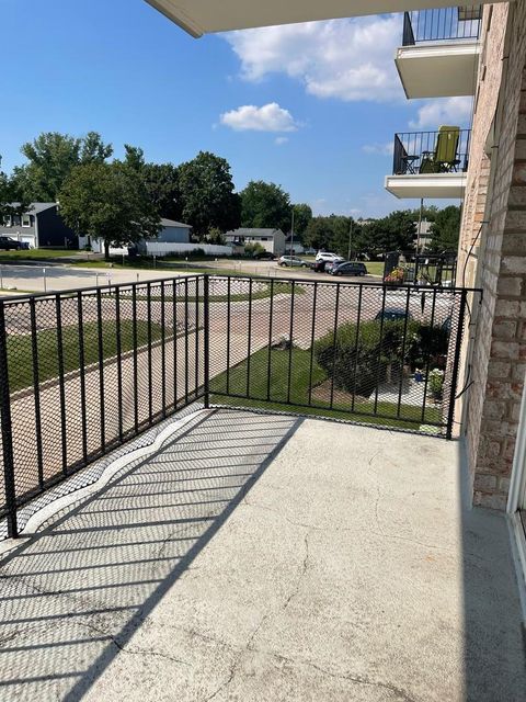 Tiny photo for 1000 S Lorraine Road #214, Wheaton, IL 60189 (MLS # 12491700)