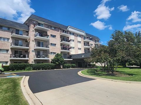 Photo of 1000 S Lorraine Road #214, Wheaton, IL 60189 (MLS # 12491700) Photo of 1000 S Lorraine Road #214, Wheaton, IL 60189 (MLS # 12491700)