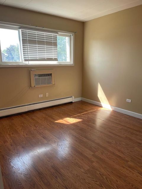 Tiny photo for 1000 S Lorraine Road #214, Wheaton, IL 60189 (MLS # 12491700)