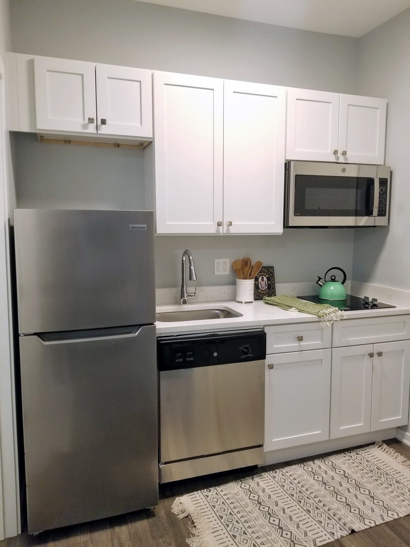 5240 N Winthrop Avenue 413