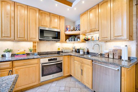 Tiny photo for 4004 N CLARENDON Avenue #3, Chicago, IL 60613 (MLS # 12486795)