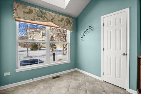 Tiny photo for 1146 Falcon Ridge Drive, Elgin, IL 60124 (MLS # 12538530)