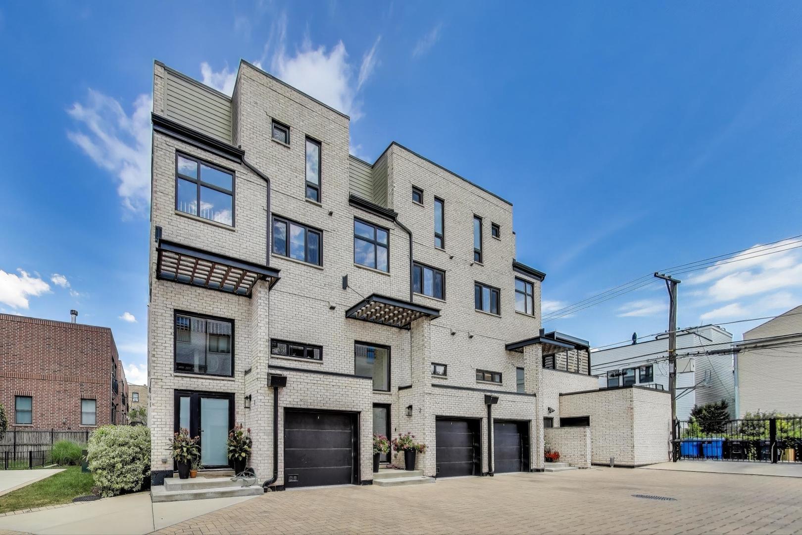 2301 N Rockwell Street 3