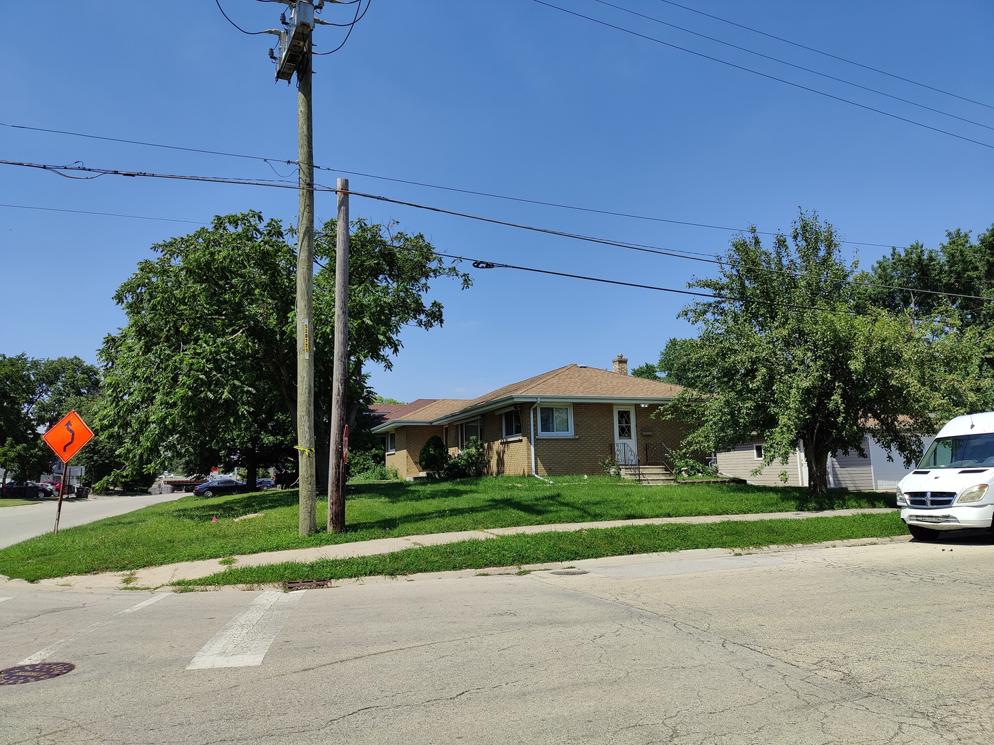 640 MIDLAND Avenue