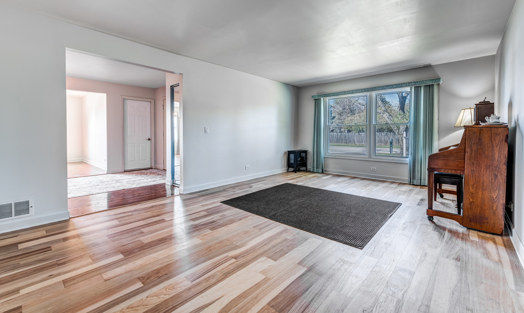 11 BIRCHWOOD Avenue