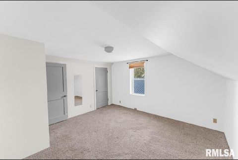 Tiny photo for 2823 N 3RD Street, Clinton, IA 52732 (MLS # QC4268324)