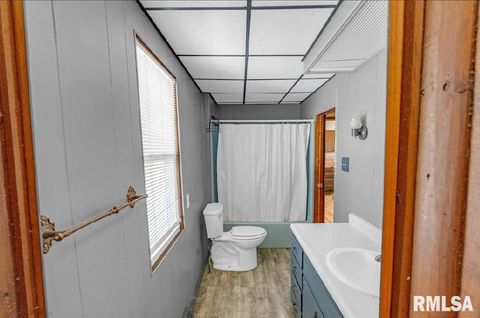 Tiny photo for 2823 N 3RD Street, Clinton, IA 52732 (MLS # QC4268324)