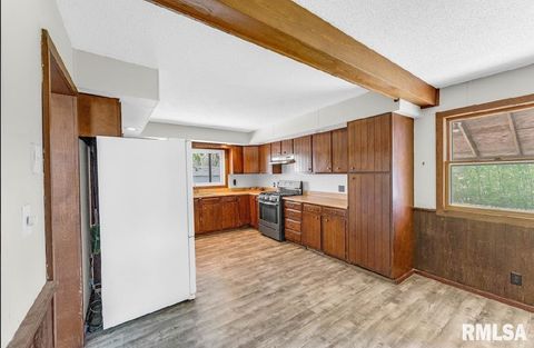 Tiny photo for 2823 N 3RD Street, Clinton, IA 52732 (MLS # QC4268324)