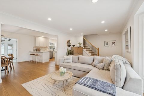 Tiny photo for 736 Ottawa Avenue, Park Ridge, IL 60068 (MLS # 12545546)