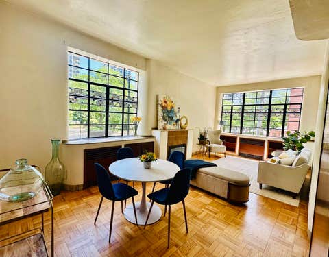 Tiny photo for 143 W Burton Place #2S, Chicago, IL 60610 (MLS # 12688356)