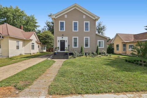 Photo of 404 N 21st Street, Mattoon, IL 61938 (MLS # 12755894)