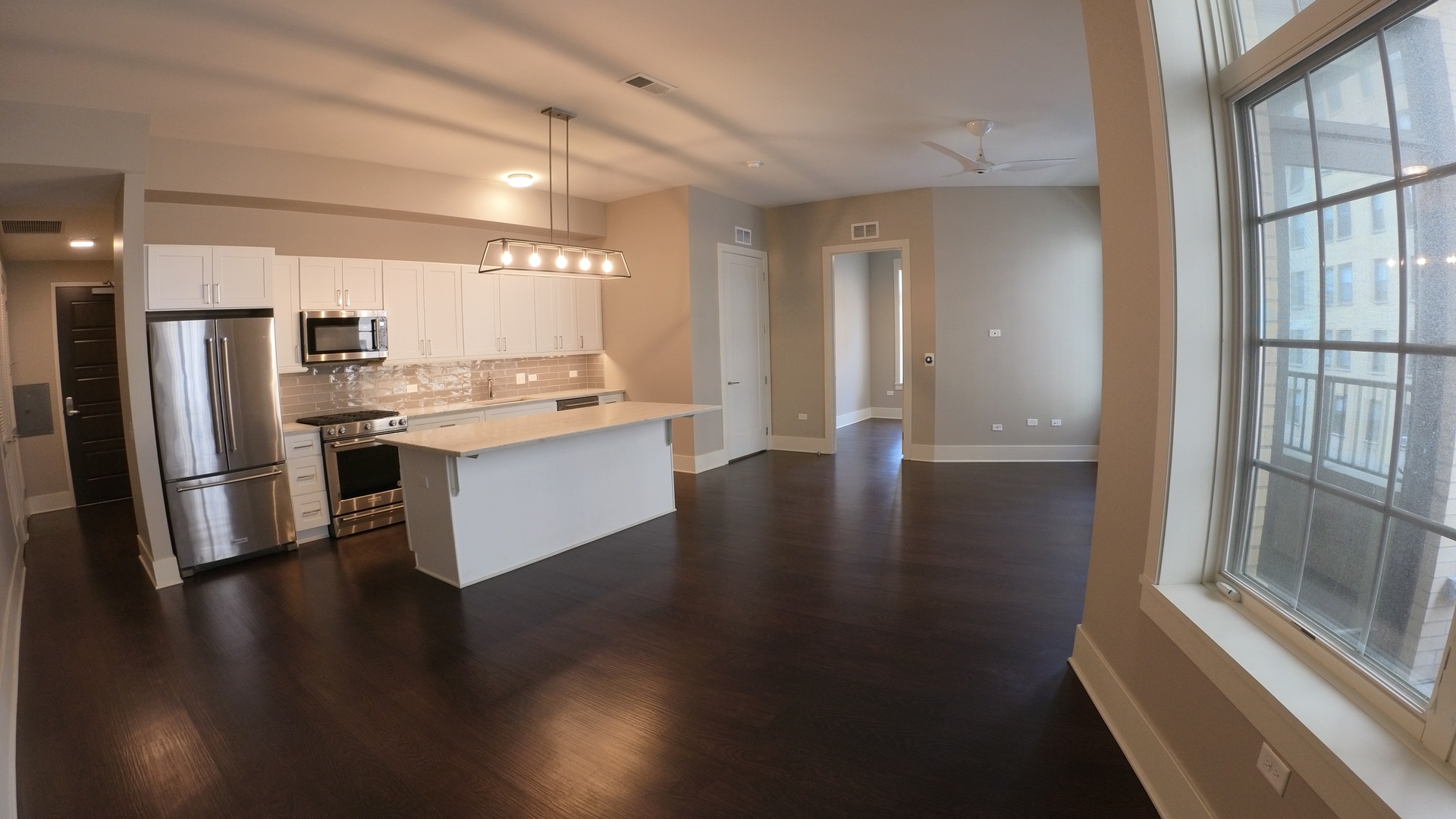 2050 N Clark Street 302