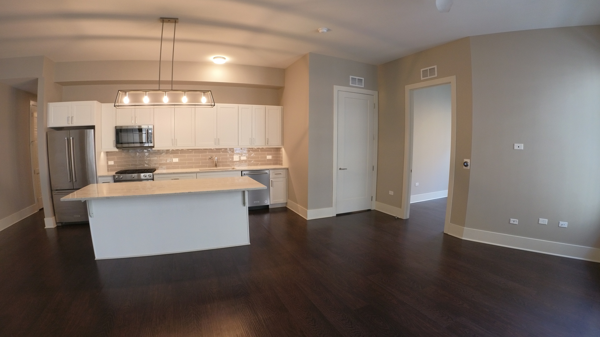 2050 N Clark Street 302