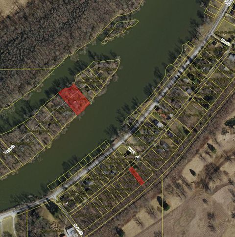 Tiny photo for 4 Maple Island Is S, Momence, IL 60954 (MLS # 12268240)