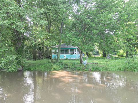 Tiny photo for 4 Maple Island Is S, Momence, IL 60954 (MLS # 12268240)