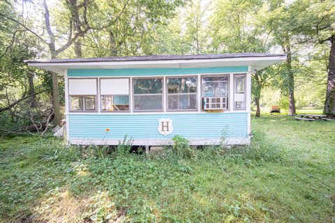 Tiny photo for 4 Maple Island Is S, Momence, IL 60954 (MLS # 12268240)