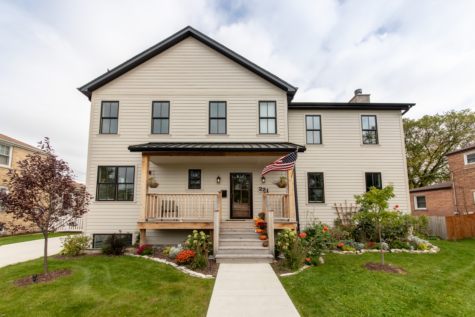 Photo 1 of 36 — 221 N Greenwood Avenue, Park Ridge, IL 60068