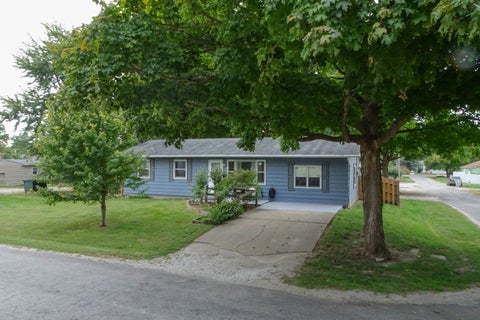 Tiny photo for 205 S Miller ST, Clinton, IL 61727 (MLS # 12771441)