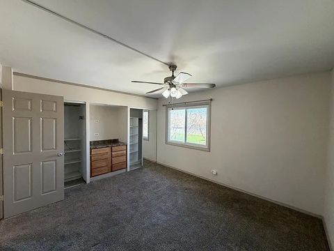 Tiny photo for 634 Robin Court, Grayslake, IL 60030 (MLS # 12639614)