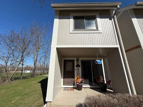 634 Robin Court Grayslake IL 60030