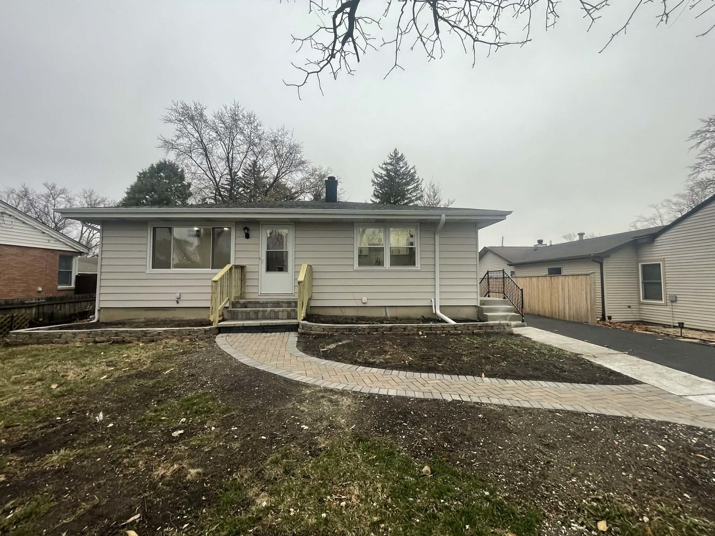 371 N Fairfield Avenue