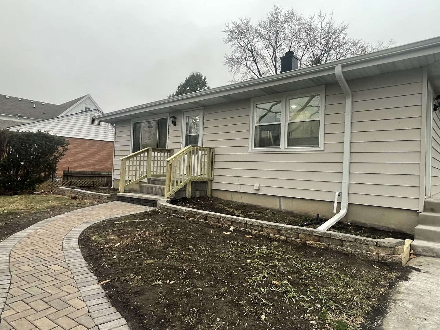 371 N Fairfield Avenue