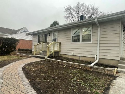 Tiny photo for 371 N Fairfield Avenue, Lombard, IL 60148 (MLS # 12581689)