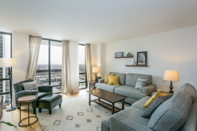 1660 N La Salle Drive 1708