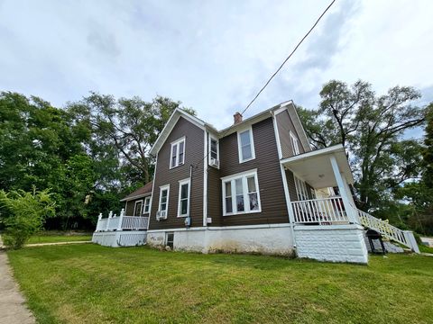 Tiny photo for 603 Wellington Avenue, Elgin, IL 60120 (MLS # 12457310)