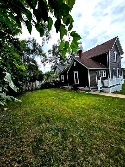 Tiny photo for 603 Wellington Avenue, Elgin, IL 60120 (MLS # 12457310)