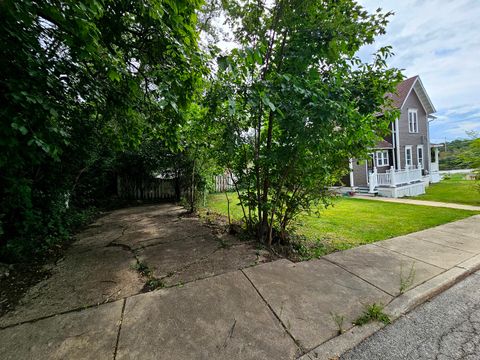 Tiny photo for 603 Wellington Avenue, Elgin, IL 60120 (MLS # 12457310)