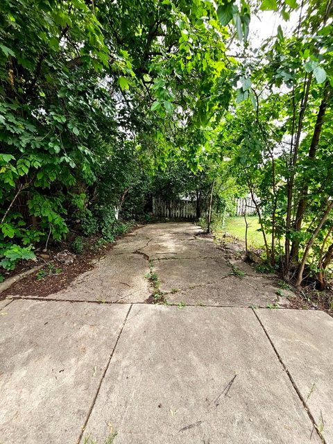 Tiny photo for 603 Wellington Avenue, Elgin, IL 60120 (MLS # 12457310)