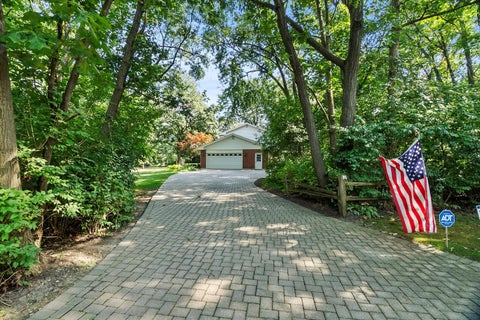 Tiny photo for 3 Old Creek Road, Palos Park, IL 60464 (MLS # 12701680)