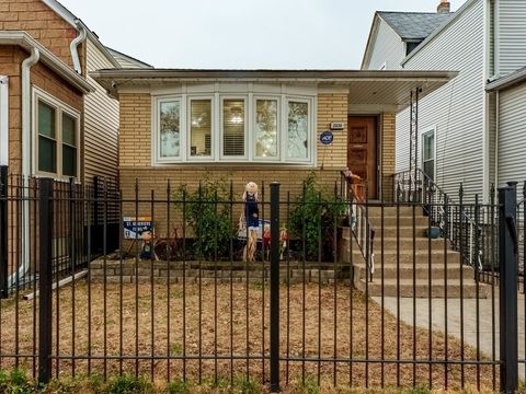 Photo of 2030 N Leclaire Avenue, Chicago, IL 60639 (MLS # 12530894)