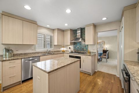 Tiny photo for 1618 McCraren Road, Highland Park, IL 60035 (MLS # 12660915)
