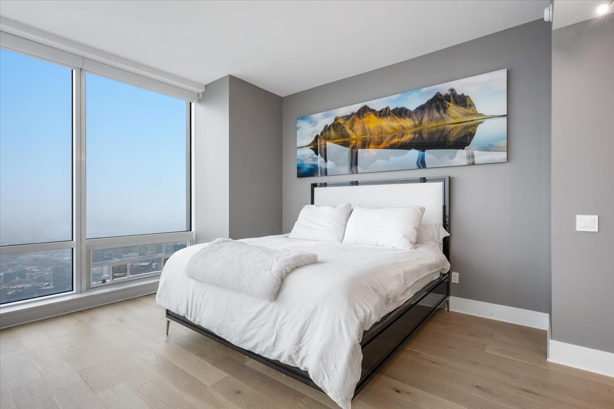 401 N Wabash Avenue 73C