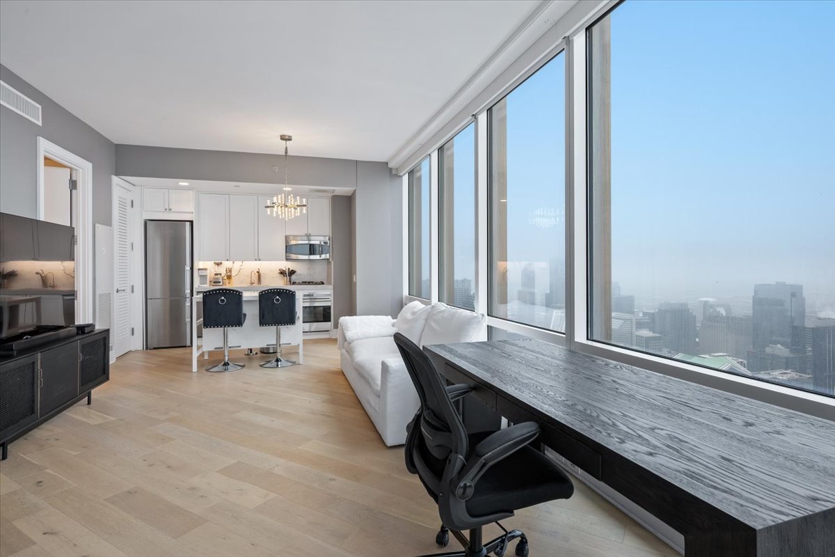 401 N Wabash Avenue 73C