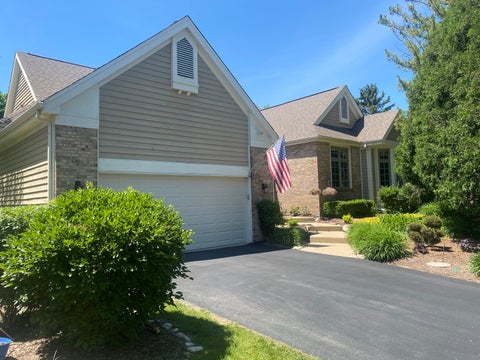 Photo of 3 Sunvalley Court, Lake In The Hills, IL 60156 (MLS # 12659996)
