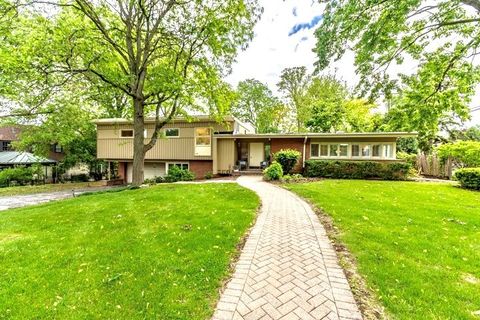 430 Briargate Terrace Hinsdale IL 60521