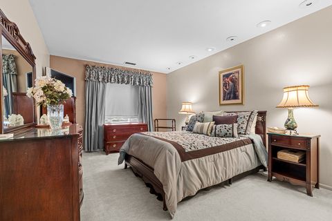 Tiny photo for 6400 N Cicero Avenue #611, Lincolnwood, IL 60712 (MLS # 12604630)