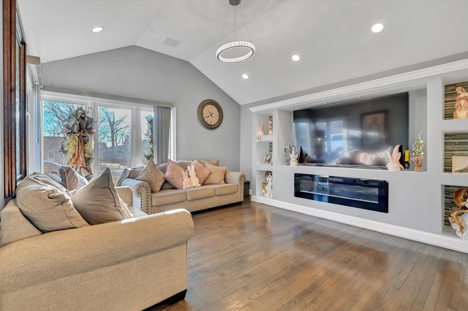 7964 Lavergne Avenue