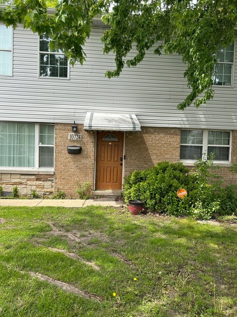 Photo of 10724 S Pulaski Road, Oak Lawn, IL 60453 (MLS # 12724456)