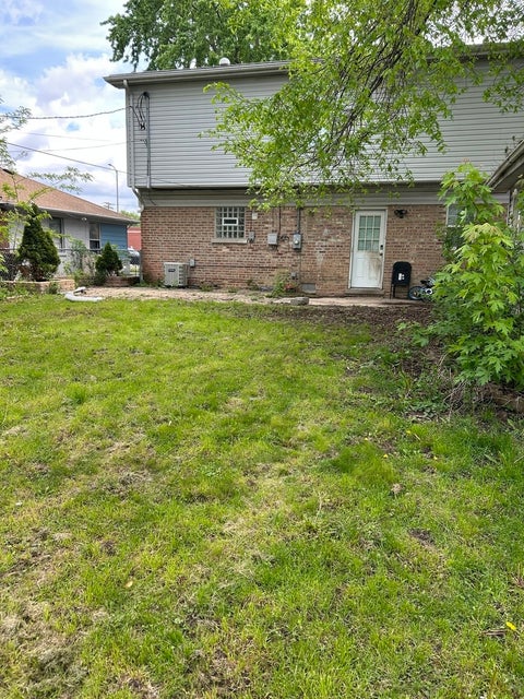 Tiny photo for 10724 S Pulaski Road, Oak Lawn, IL 60453 (MLS # 12724456)