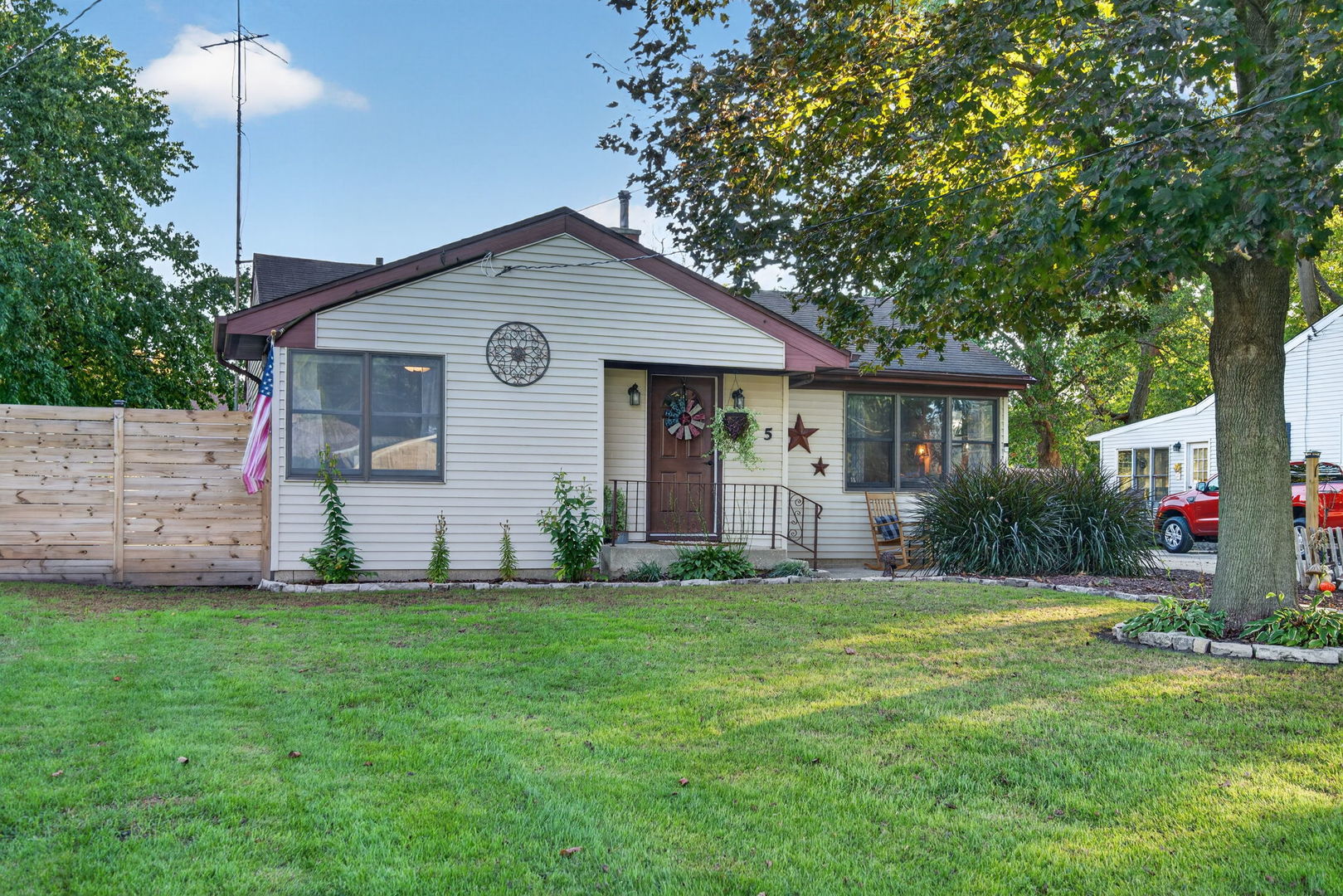 135 E 3rd Street