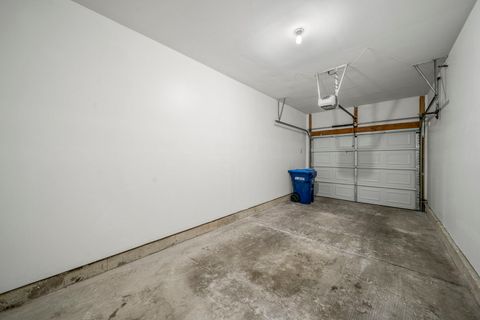 Tiny photo for 910 Thornwood Drive #910, St. Charles, IL 60174 (MLS # 12575346)