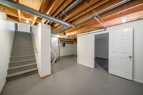 Tiny photo for 910 Thornwood Drive #910, St. Charles, IL 60174 (MLS # 12575346)