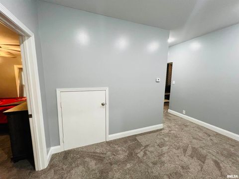 Tiny photo for 1300 LINCOLN Street, Eldorado, IL 62930 (MLS # EB460396)