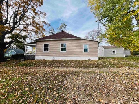 Tiny photo for 1300 LINCOLN Street, Eldorado, IL 62930 (MLS # EB460396)