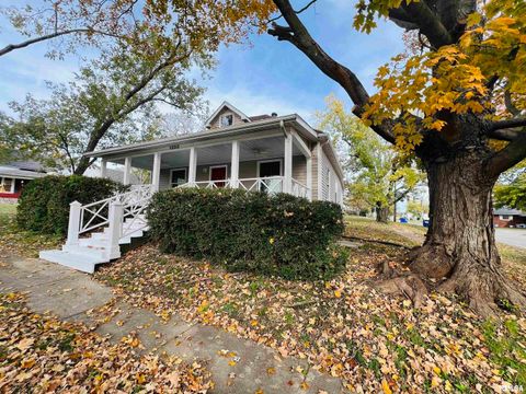 Tiny photo for 1300 LINCOLN Street, Eldorado, IL 62930 (MLS # EB460396)