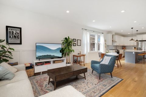 Tiny photo for 4530 N Kenneth Avenue, Chicago, IL 60630 (MLS # 12576662)